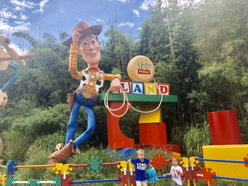 Magic Kingdom e Hollywood Studios: dois parques em um dia.