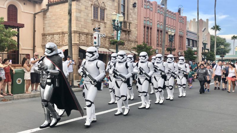 Magic Kingdom e Hollywood Studios: dois parques em um dia.
