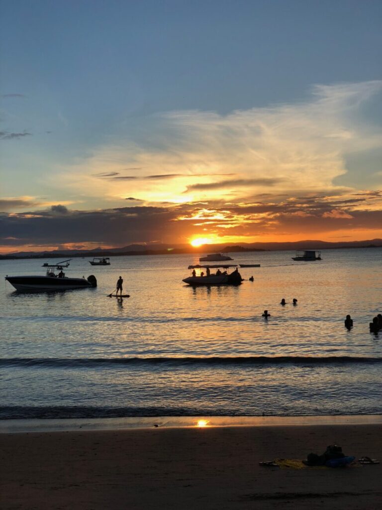 Por do sol na ponta do Mutá Península de Marau